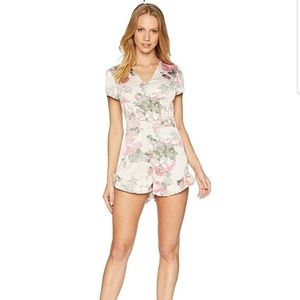 V-neck ruffle Floral romper